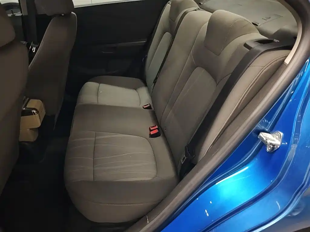 Chevrolet Aveo 2014 Sedan 1.4SL MT Comfort Edition фото 17