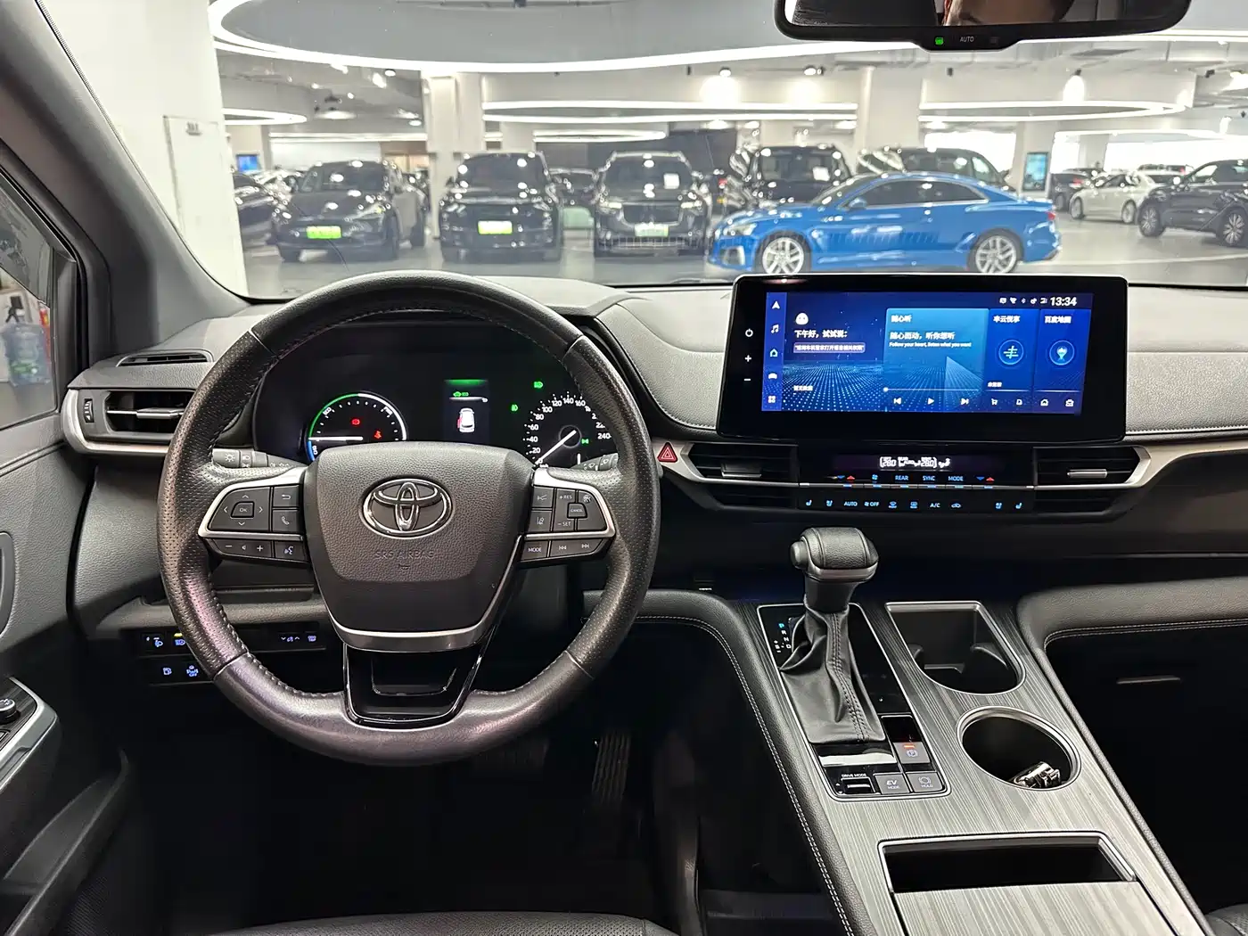 Toyota Sienna 2021 2.5L Hybrid Premium Edition фото 5