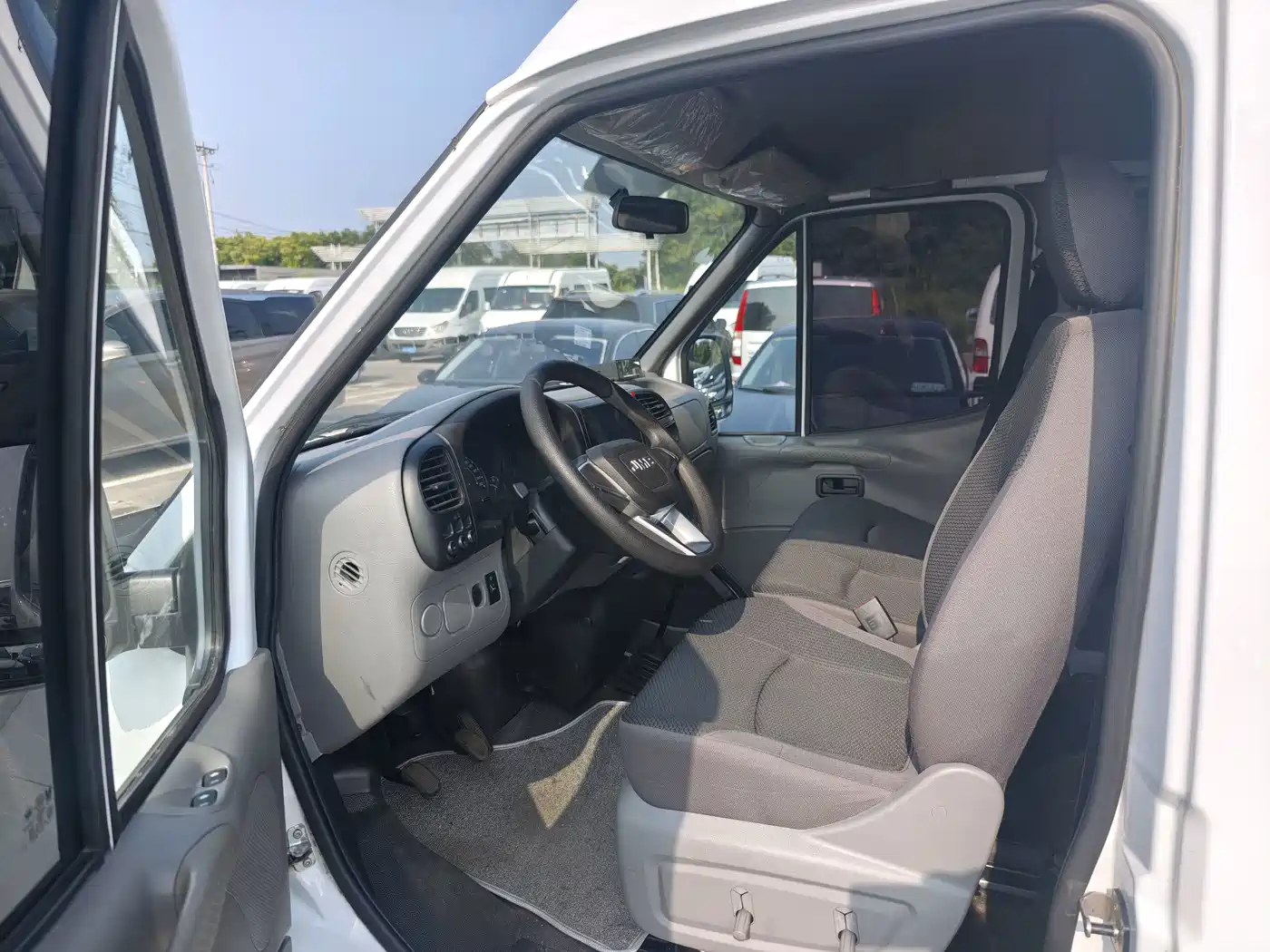 Jiangling Tesun 2019 2017 2.4L Business Long Wheelbase Medium Roof 14/15-seat 4G69S4N