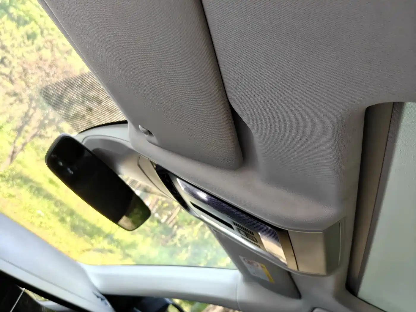 Volkswagen Passat 2023 330TSI Starlight Luxury Edition фото 10