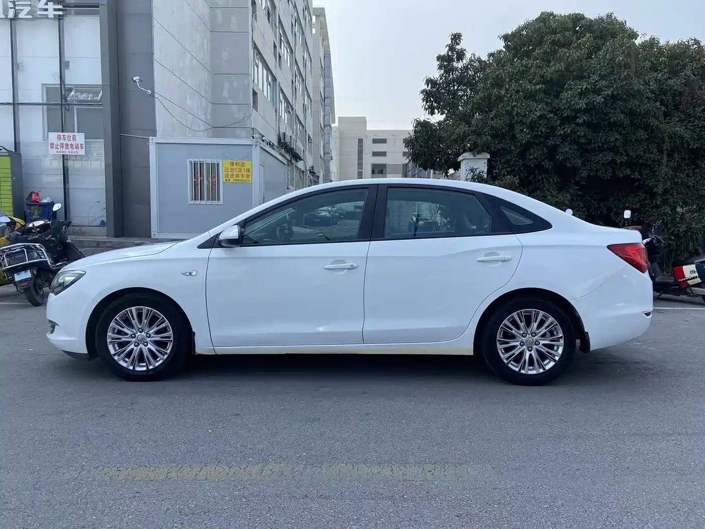 Buick Excelle 2016 15N Automatic Elite фото 5