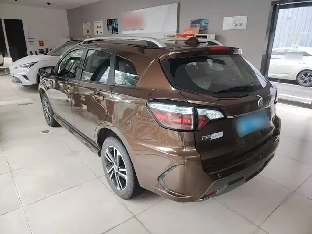 Venucia T70 2018 2018 2.0L CVT RuiQu Edition
