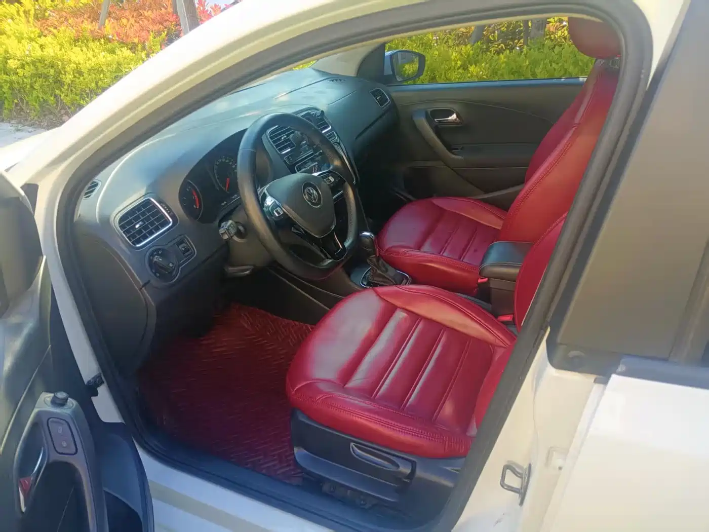 Volkswagen Polo 2018 1.5L Auto Comfort фото 9
