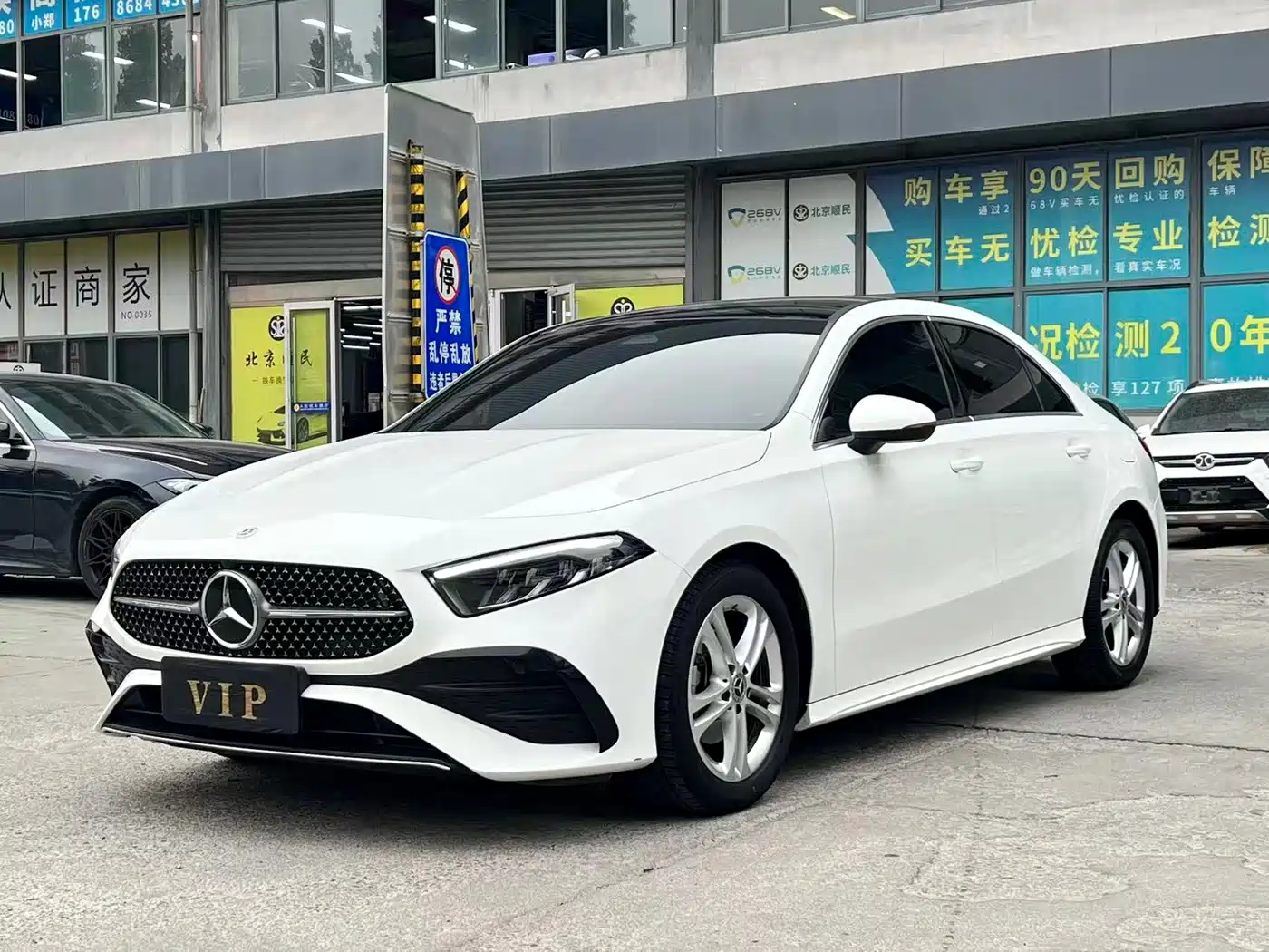 Mercedes-Benz Mercedes-Benz A-Class 2024 A 180 L