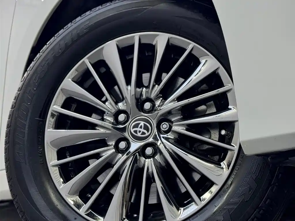 Toyota Alphard 2021 Hybrid 2.5L Premium фото 17