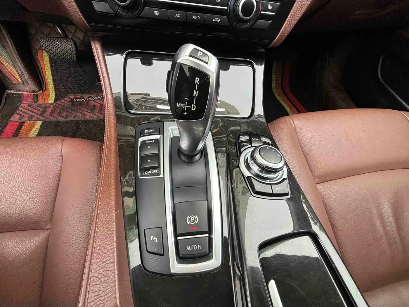 BMW 5 Series 2017 525Li Leading Edition фото 21