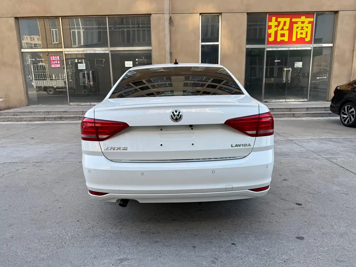 Volkswagen Lavida 2017 1.6L Manual Comfort Edition фото 5