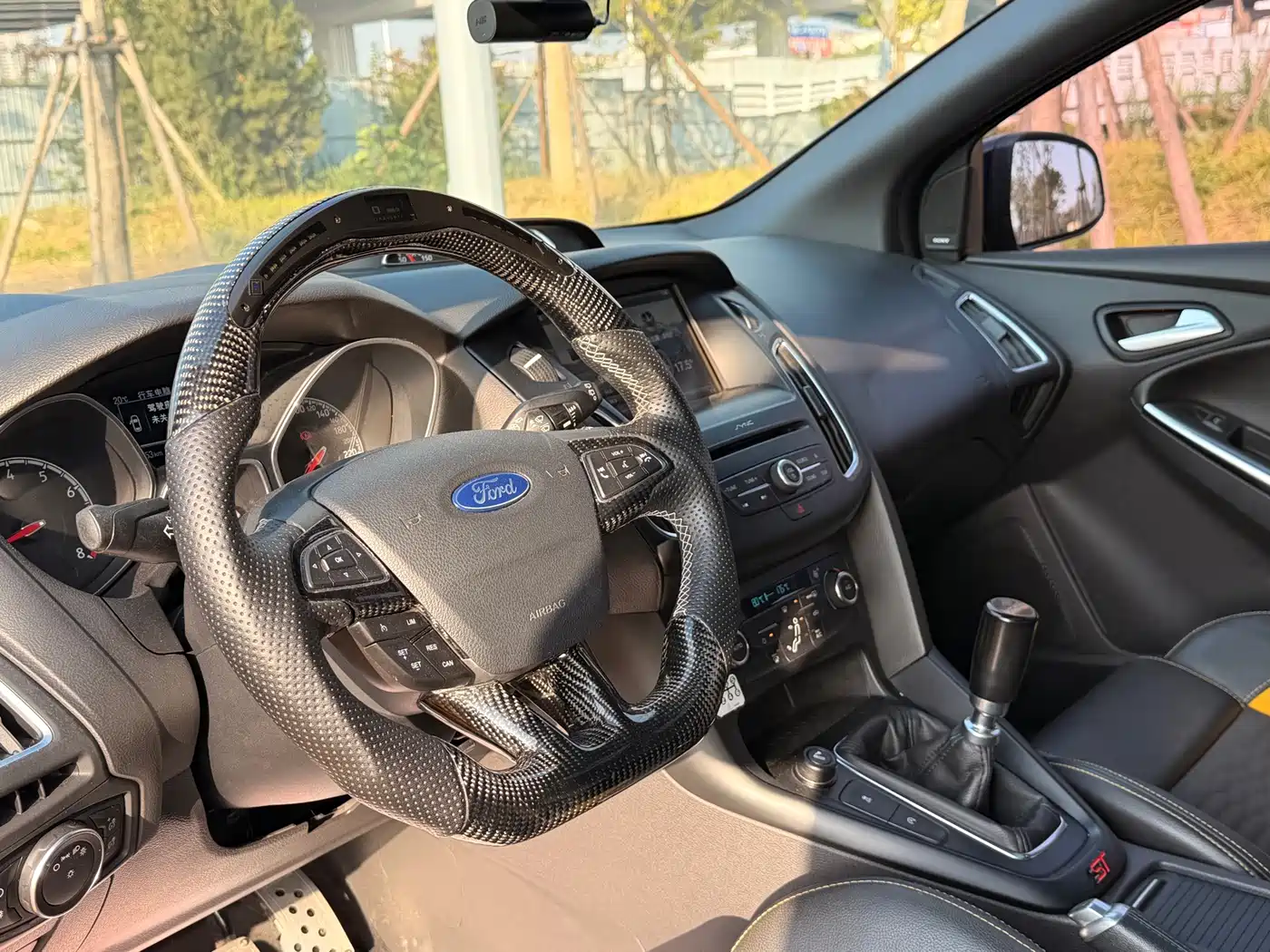 Ford Focus (Import) 2017 2015 2.0T ST Orange Edition