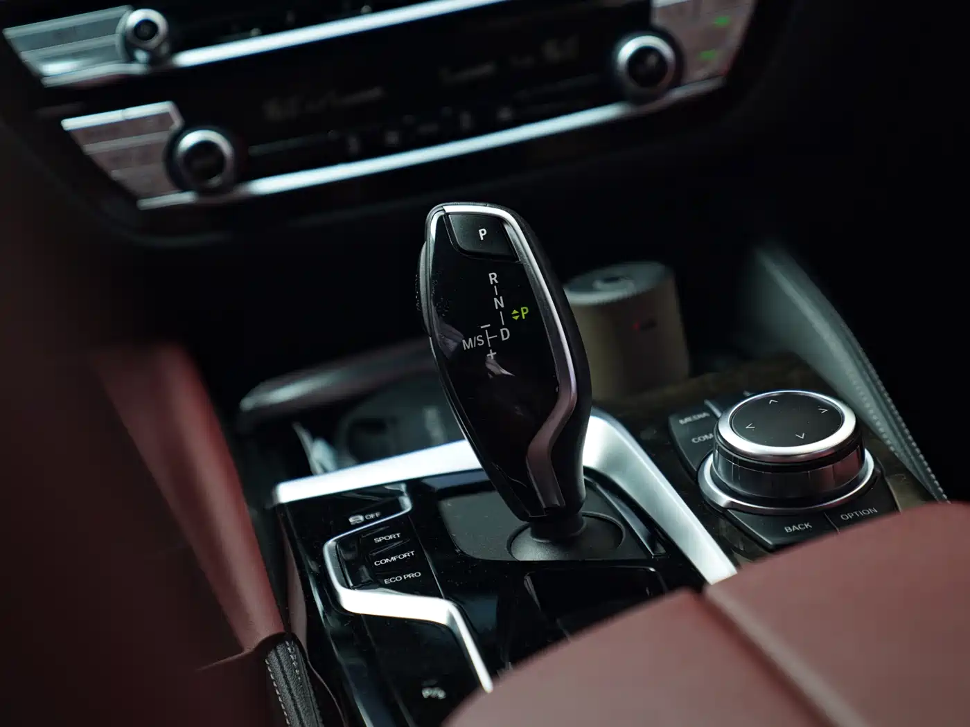 BMW 5 Series 2022 525Li M Sport Package фото 8