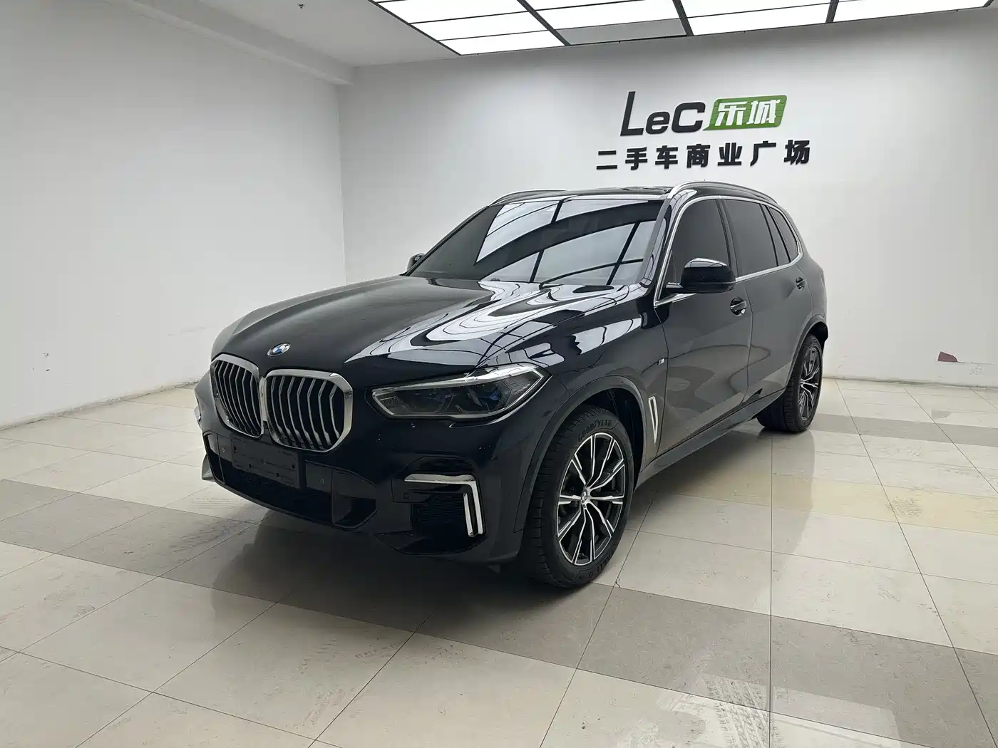 BMW X5 2022 xDrive 30Li Premium M Sport Package