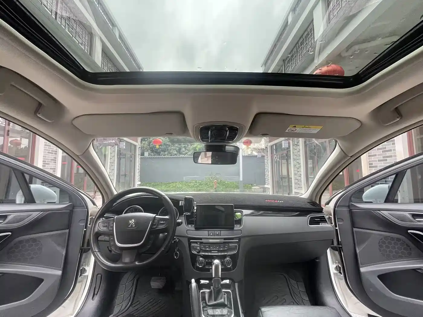 Peugeot 508 2011 2.3L Automatic Luxury Edition фото 11