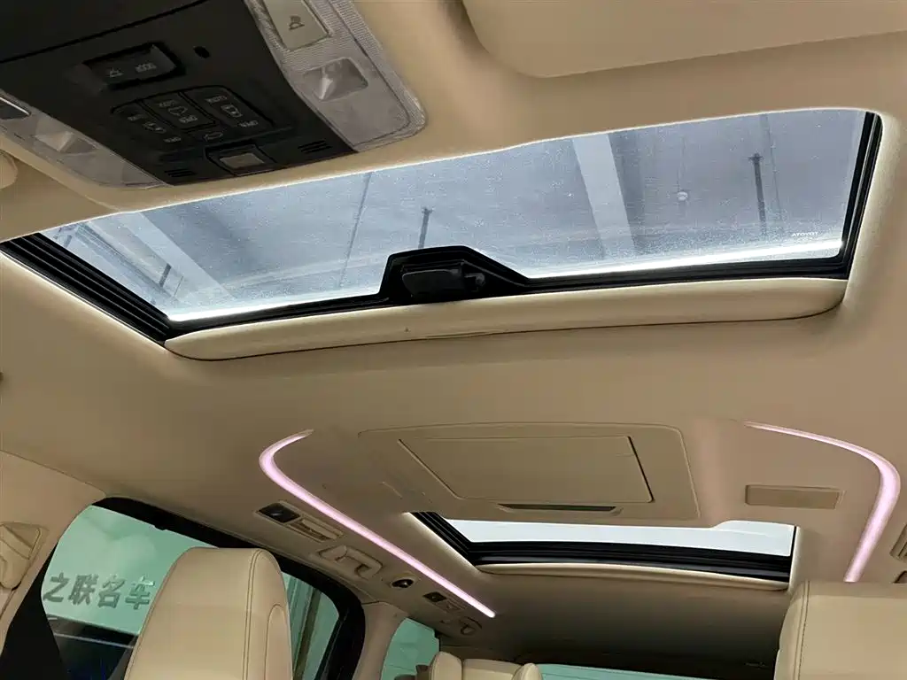 Toyota Alphard 2021 Hybrid 2.5L Premium фото 12