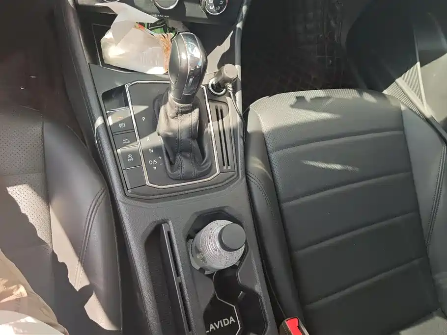 Volkswagen Lavida 2021 1.5L Auto Comfort Edition фото 16