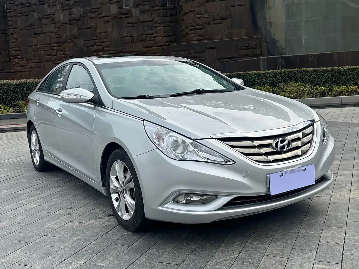 Hyundai Sonata 2013 2.0L Automatic Luxury Edition фото 3