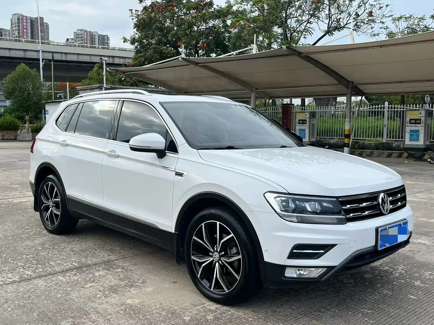 Volkswagen Tiguan L 2020 330TSI Auto 2WD Smart Luxury China VI фото 3