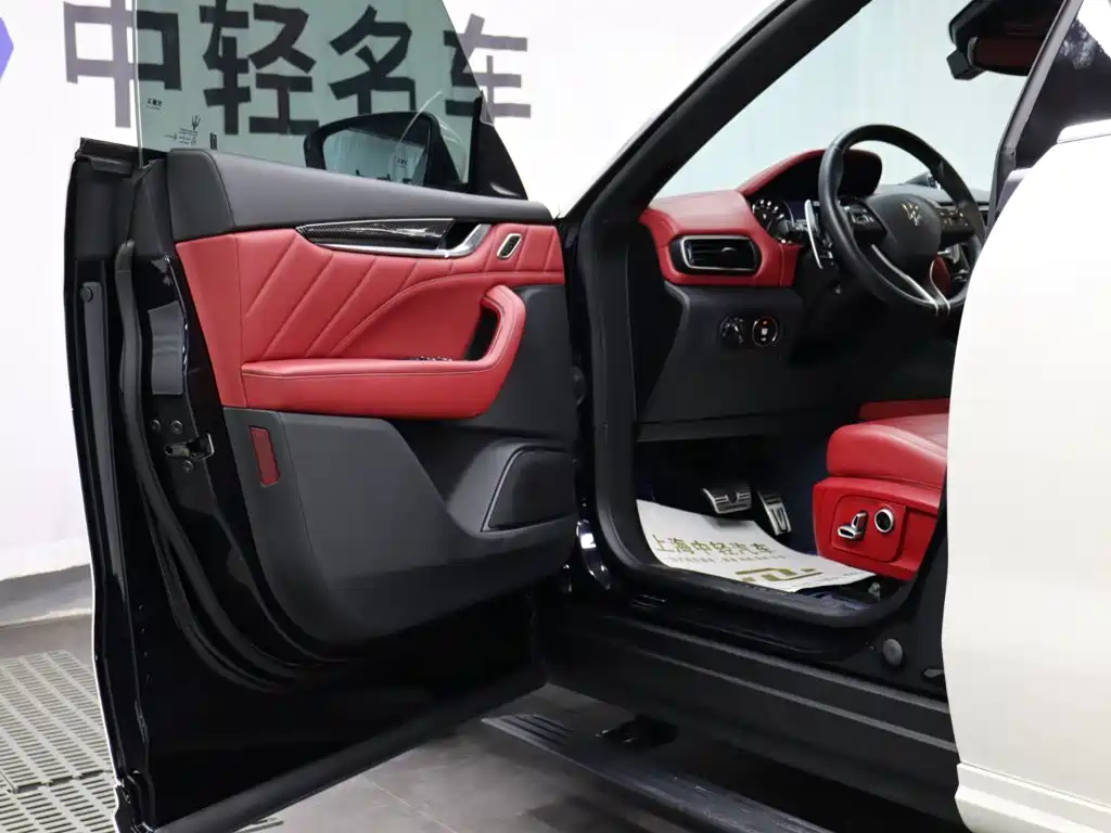 Фото 5 - Maserati Levante