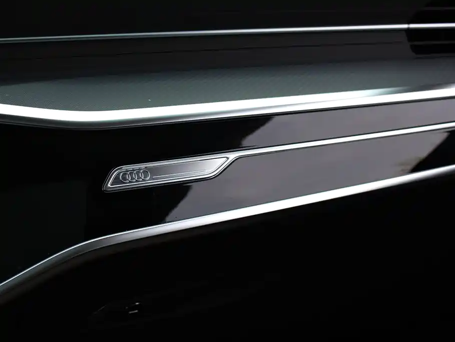 Audi A7L 2024 45TFSI S-line Dream Edition Crystal Package фото 10