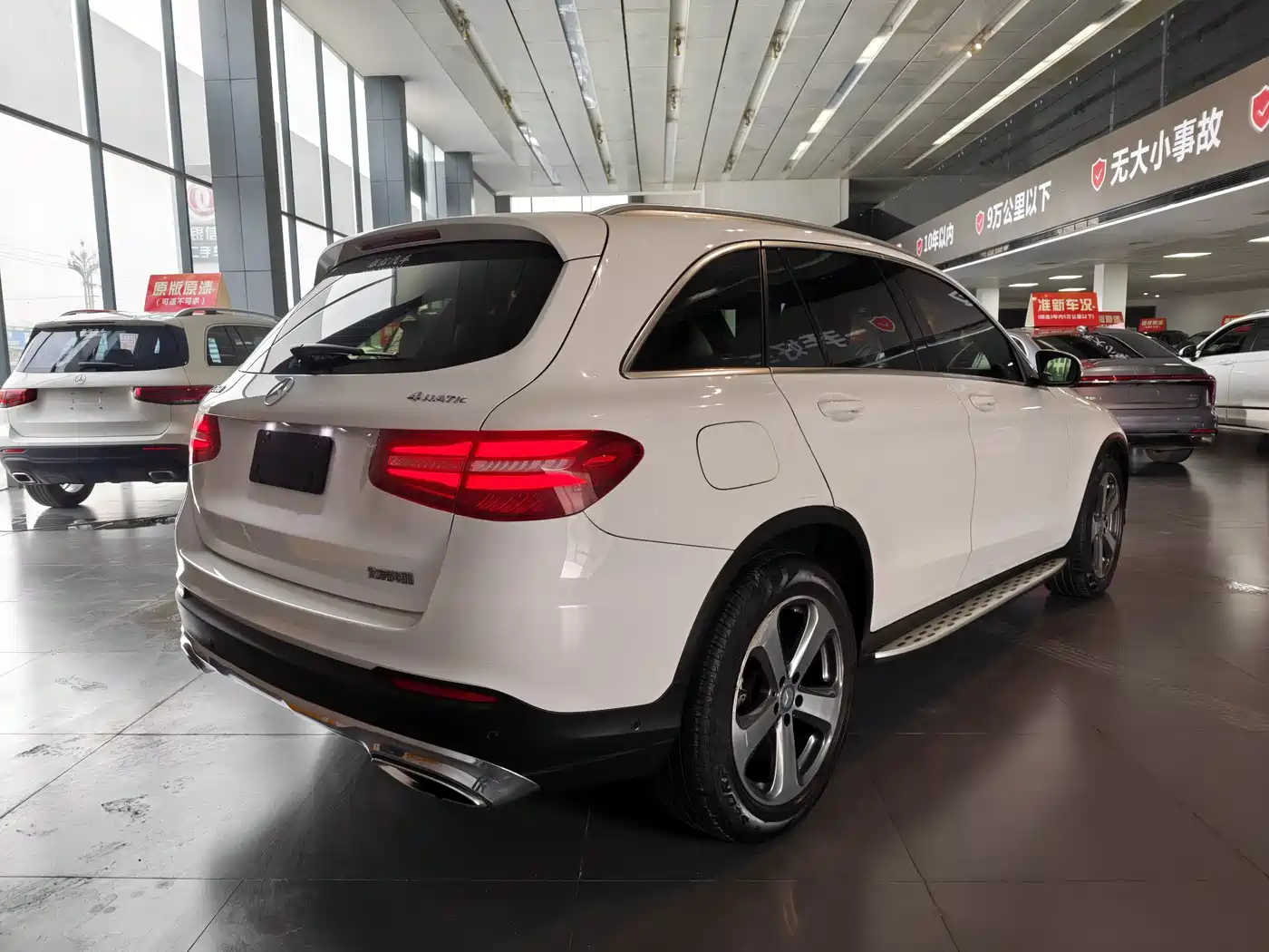 Mercedes-Benz GLC 2016 GLC 260 4MATIC Luxury фото 2