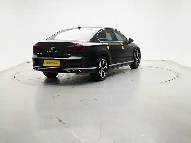 Volkswagen Magotan 2023 Model 2 Million Commemorative Edition 330TSI DSG Luxury фото 4