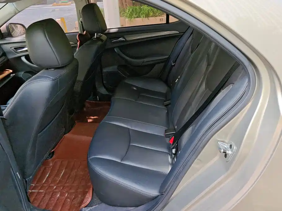 Roewe 360 2017 2017 1.5L Manual Luxury Edition