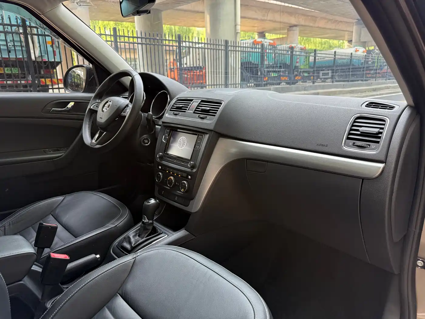 Škoda Yeti 2016 1.4TSI DSG Prestige Edition фото 19