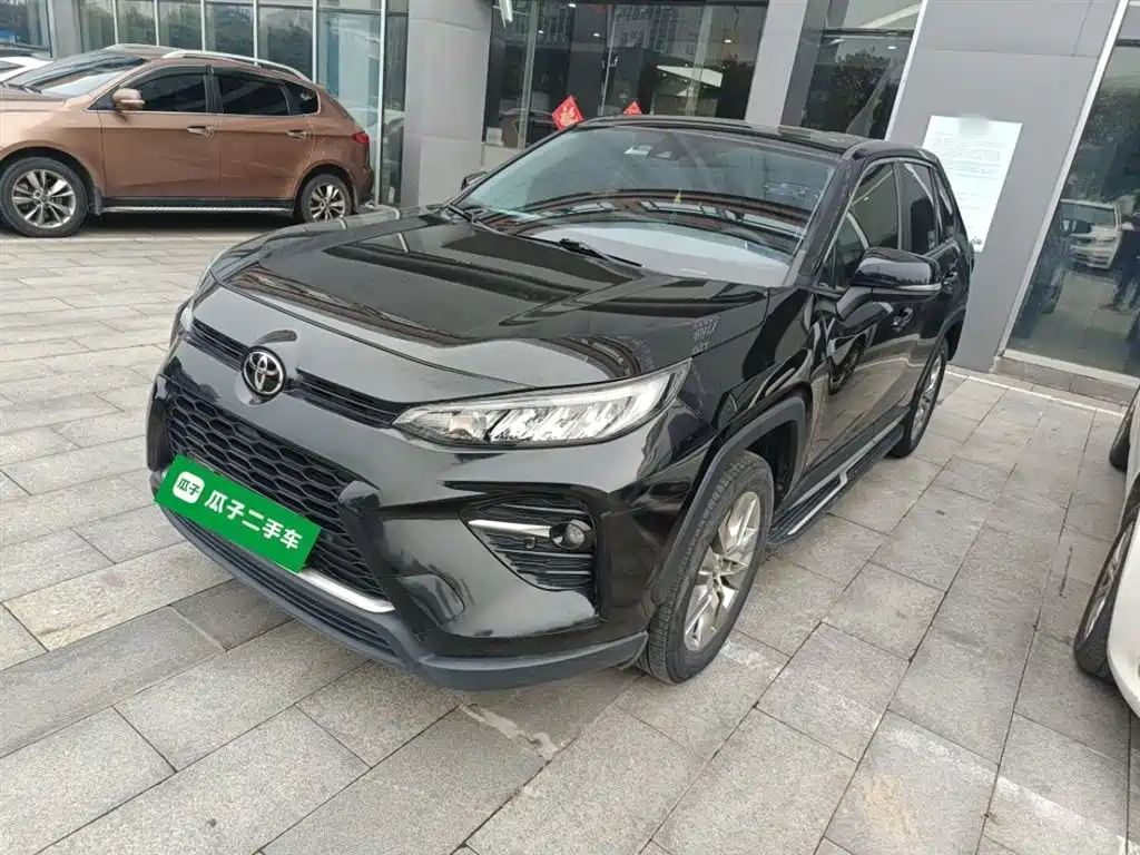 Toyota Wildlander 2022 2.0L CVT FWD Luxury Edition фото 2