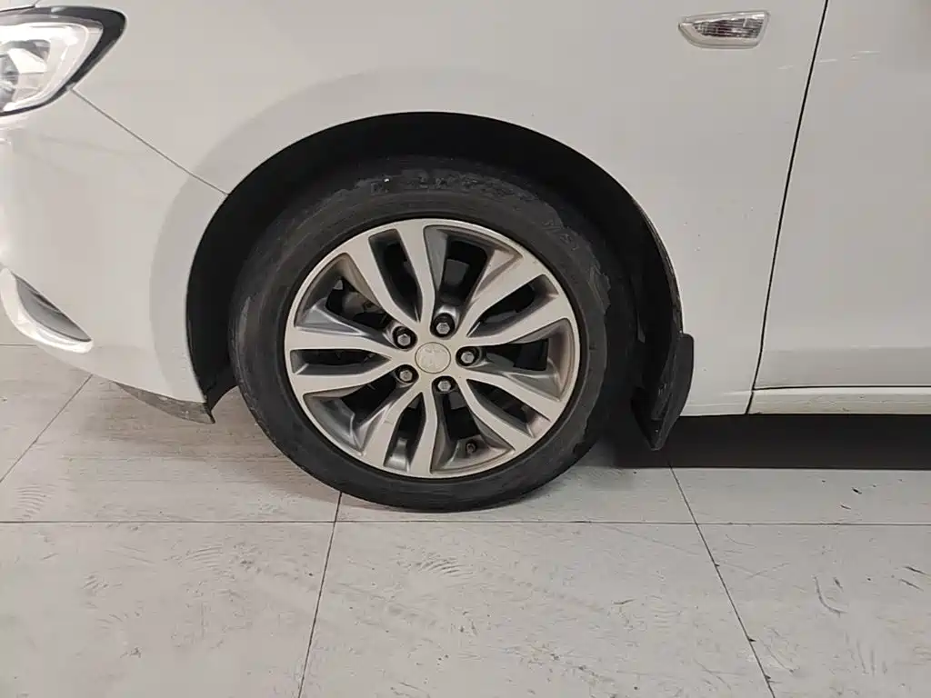 Фото 23 - Buick Excelle