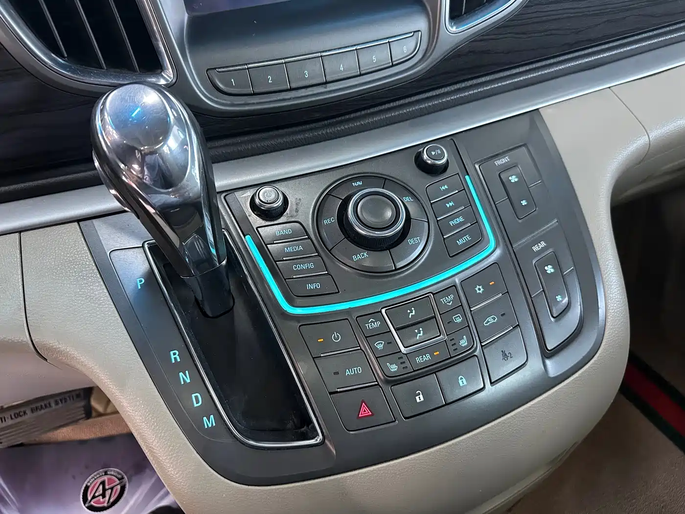 Buick GL8 2011 2011 3.0L XT Luxury Business Flagship