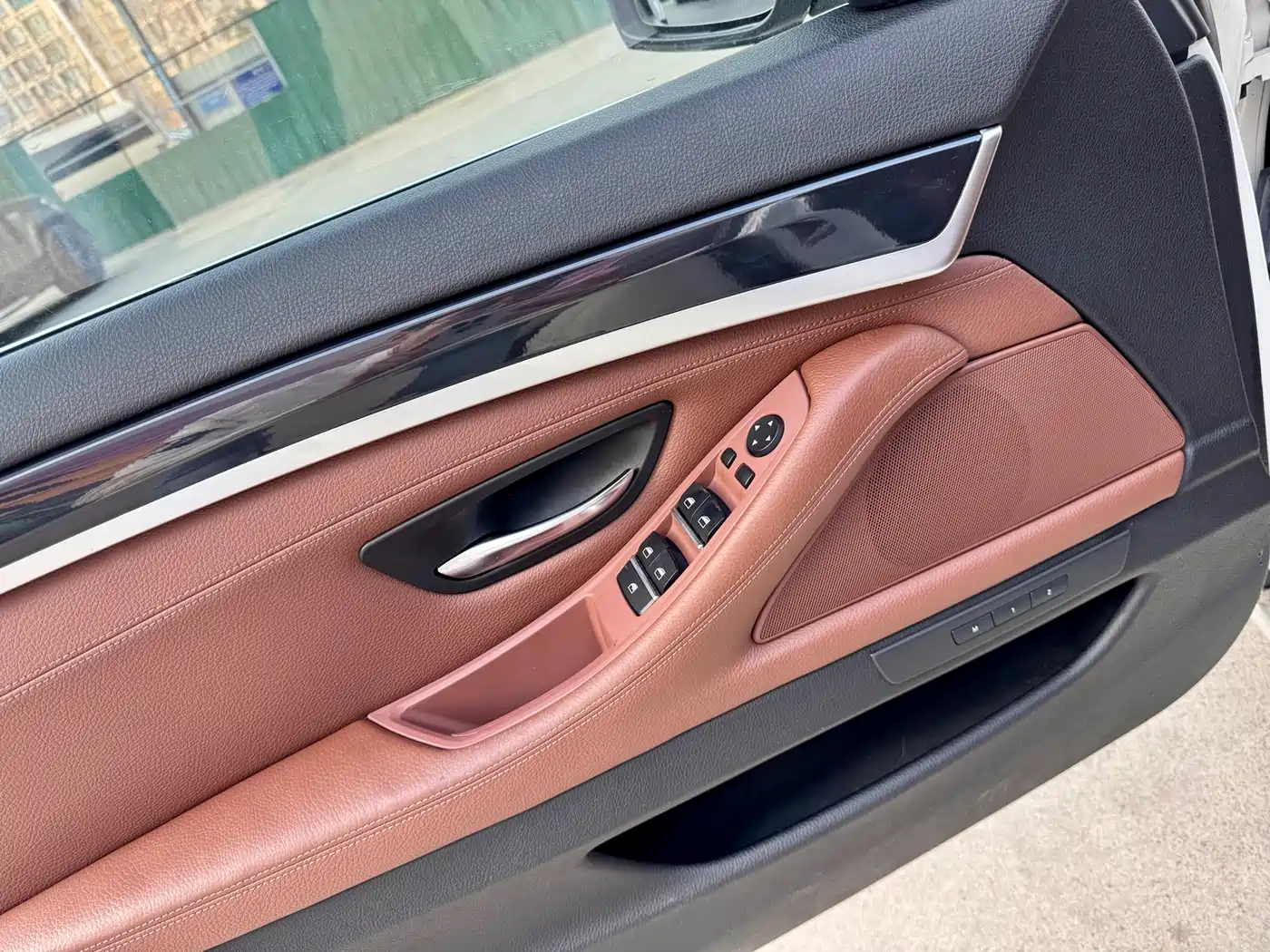 BMW 5 Series 2013 520Li Elegance фото 10