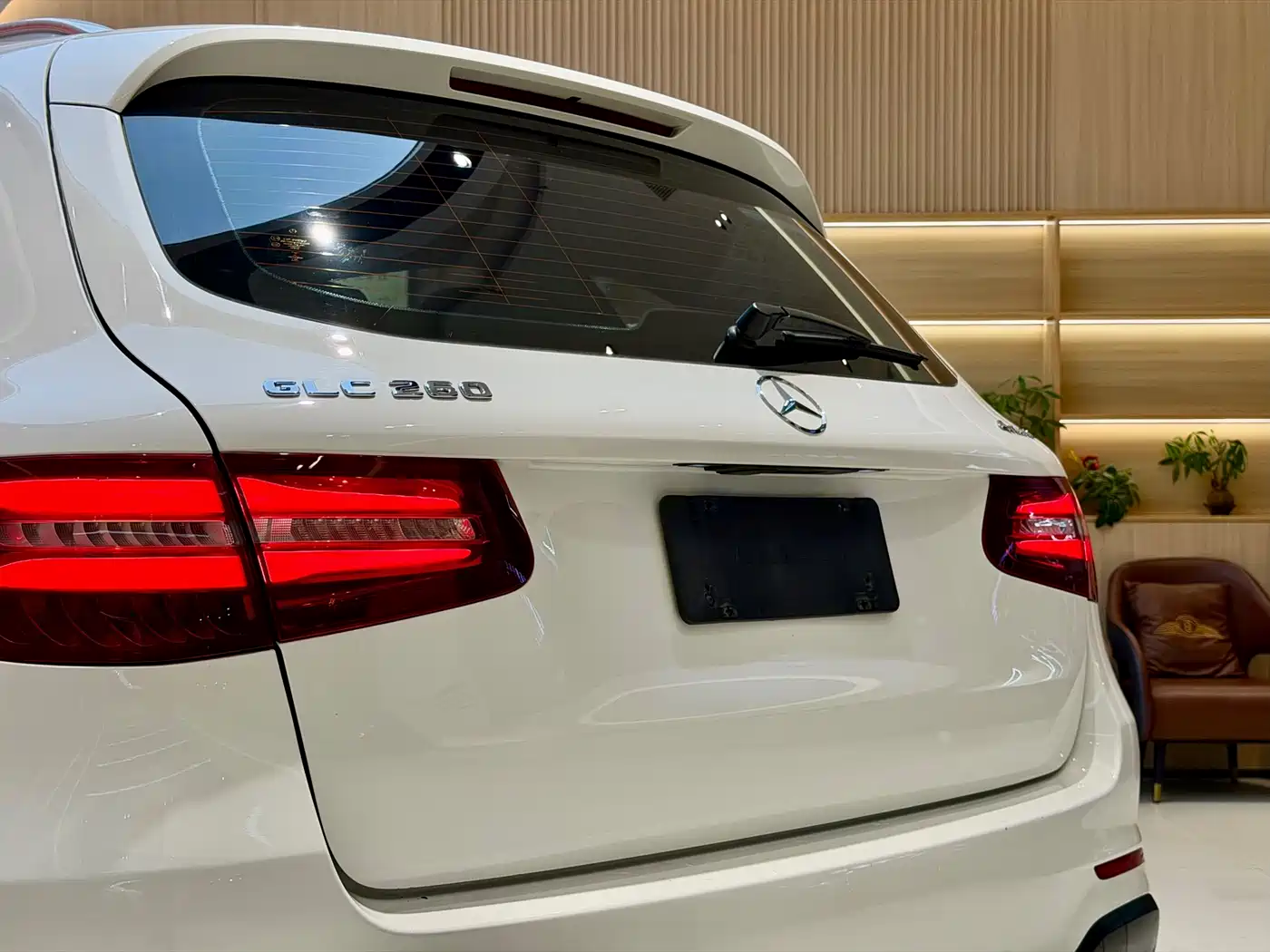 Mercedes-Benz GLC 2018 Facelift GLC 260 4MATIC Luxury фото 21
