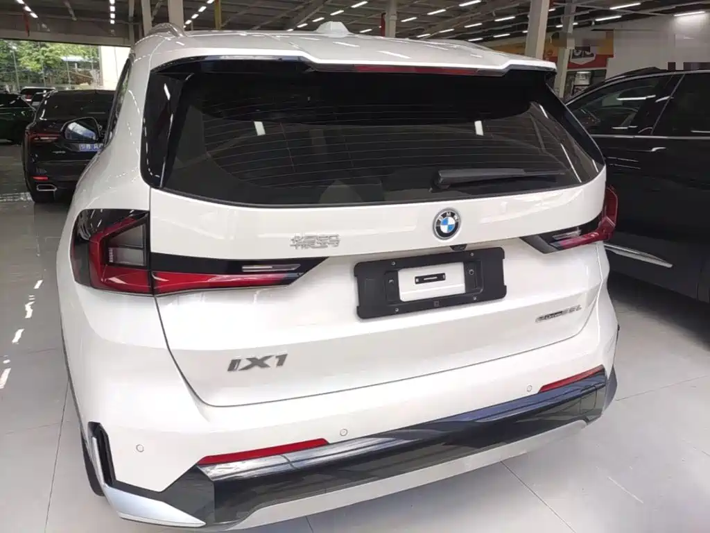BMW iX1 2025 2023 eDrive25L X Design Package