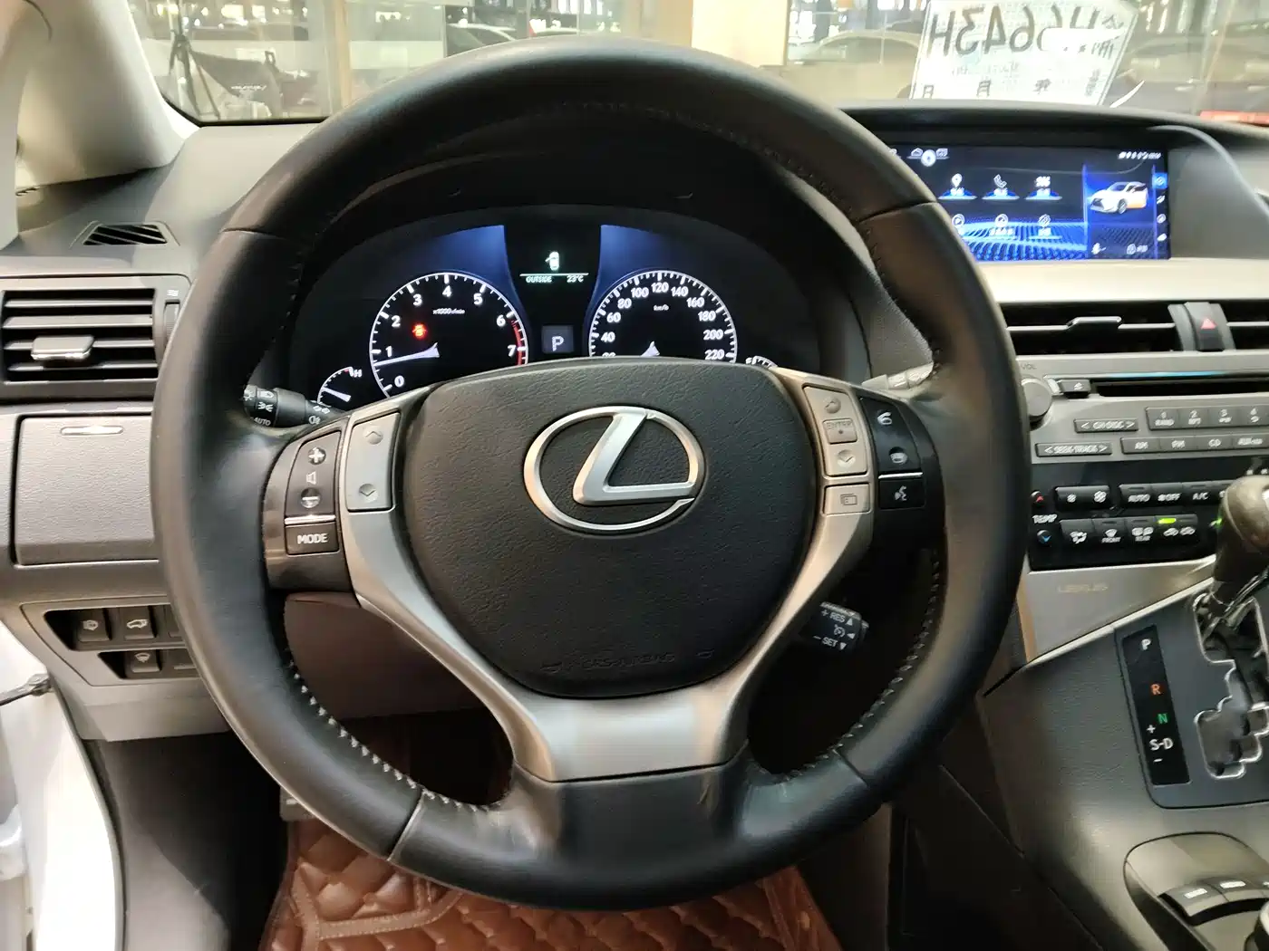 Lexus RX Classic 2013 270 Elegance фото 9