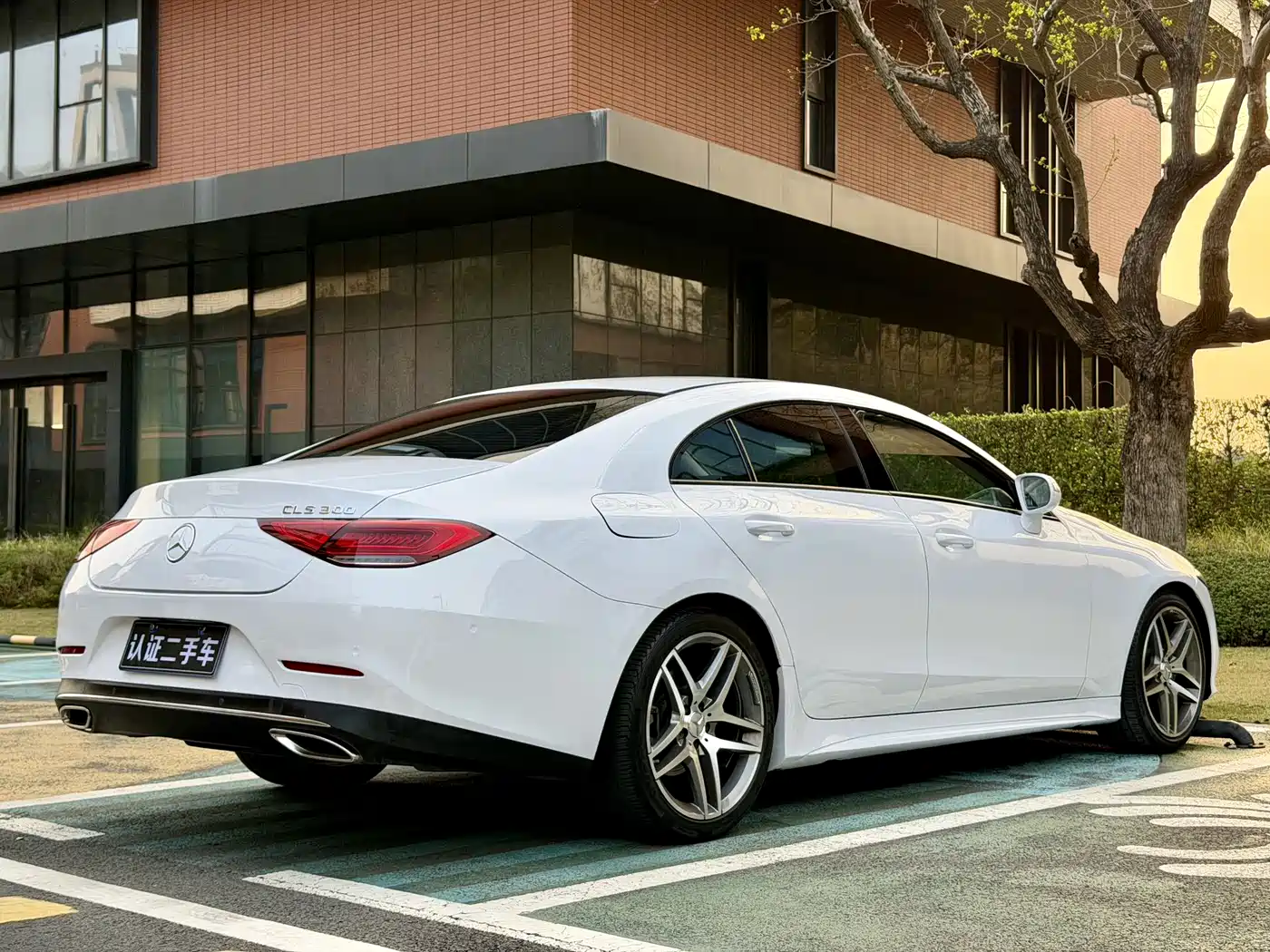 MERCEDES-BENZ CLS