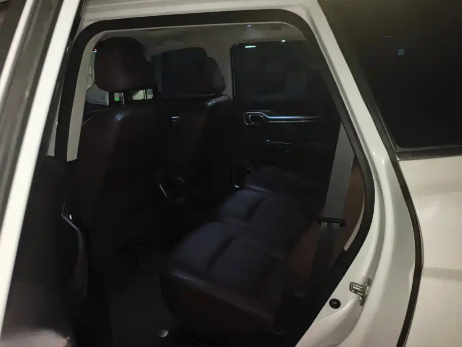 Geely Haoyue 2021 2022 1.8TD DCT Luxury 7-Seater