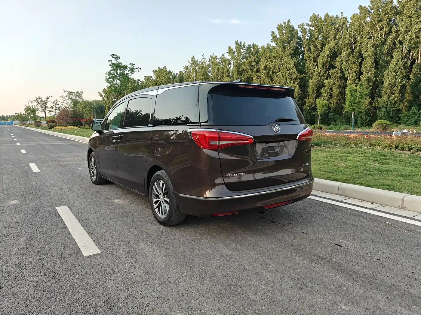 Buick GL8 2017 ES 28T Luxury China V фото 5