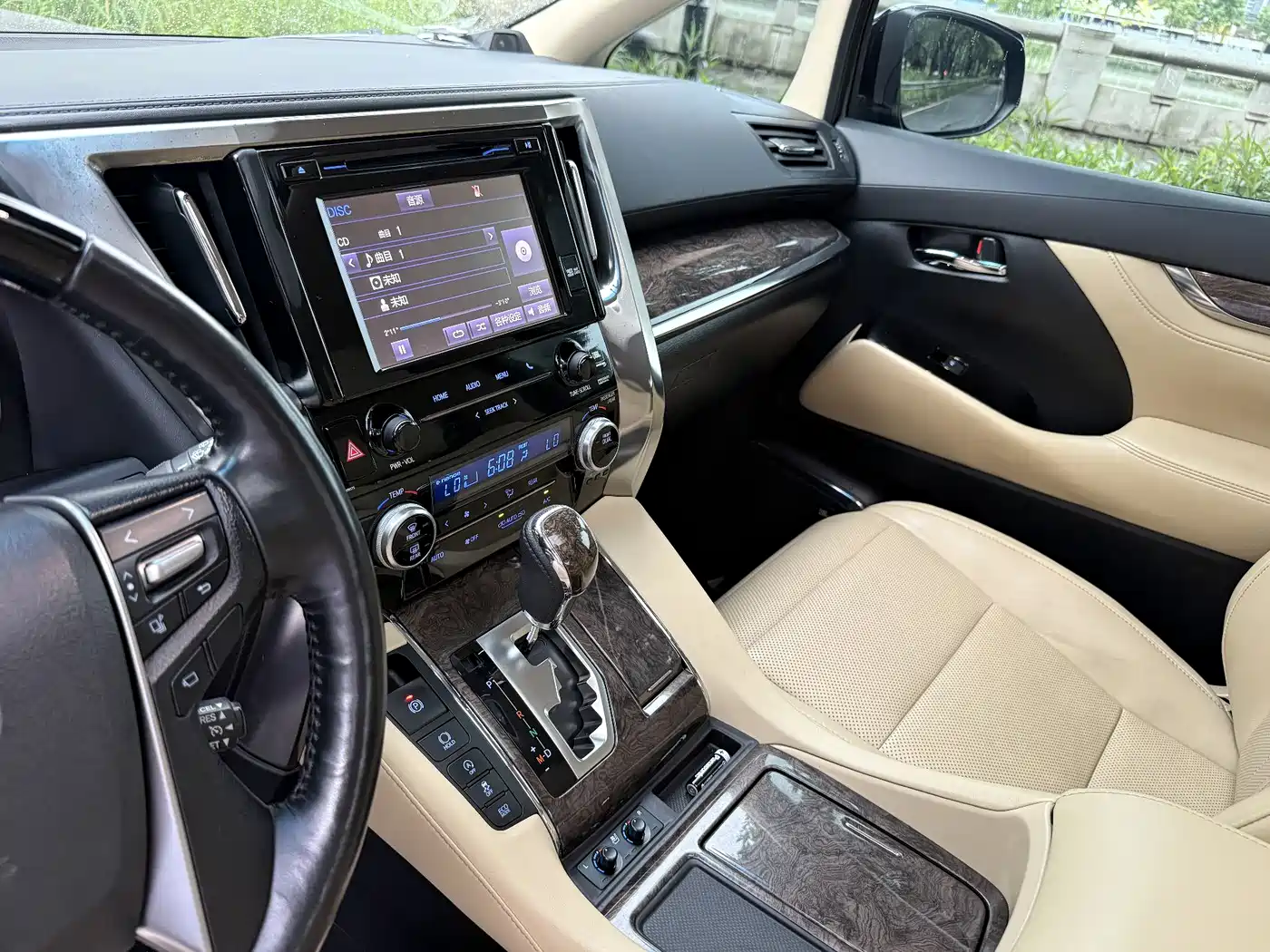 Toyota Alphard 2018 Facelift 3.5L Premium Edition фото 13