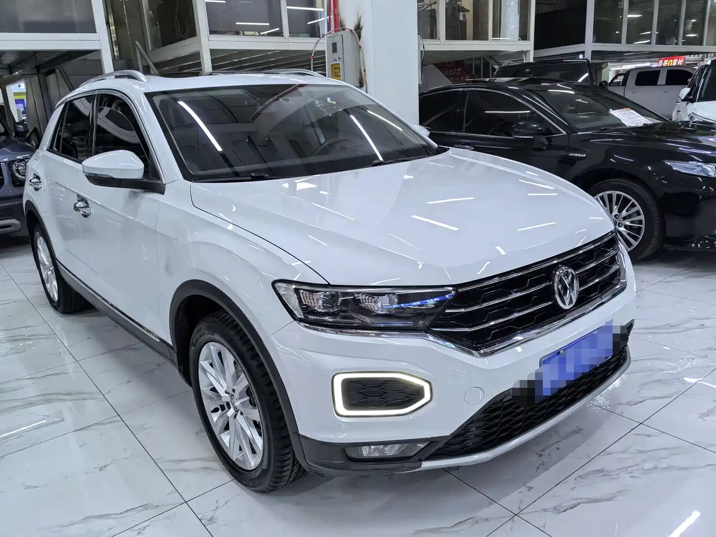 Volkswagen T-ROC 2020 230TSI DSG 2WD Progressive фото 3