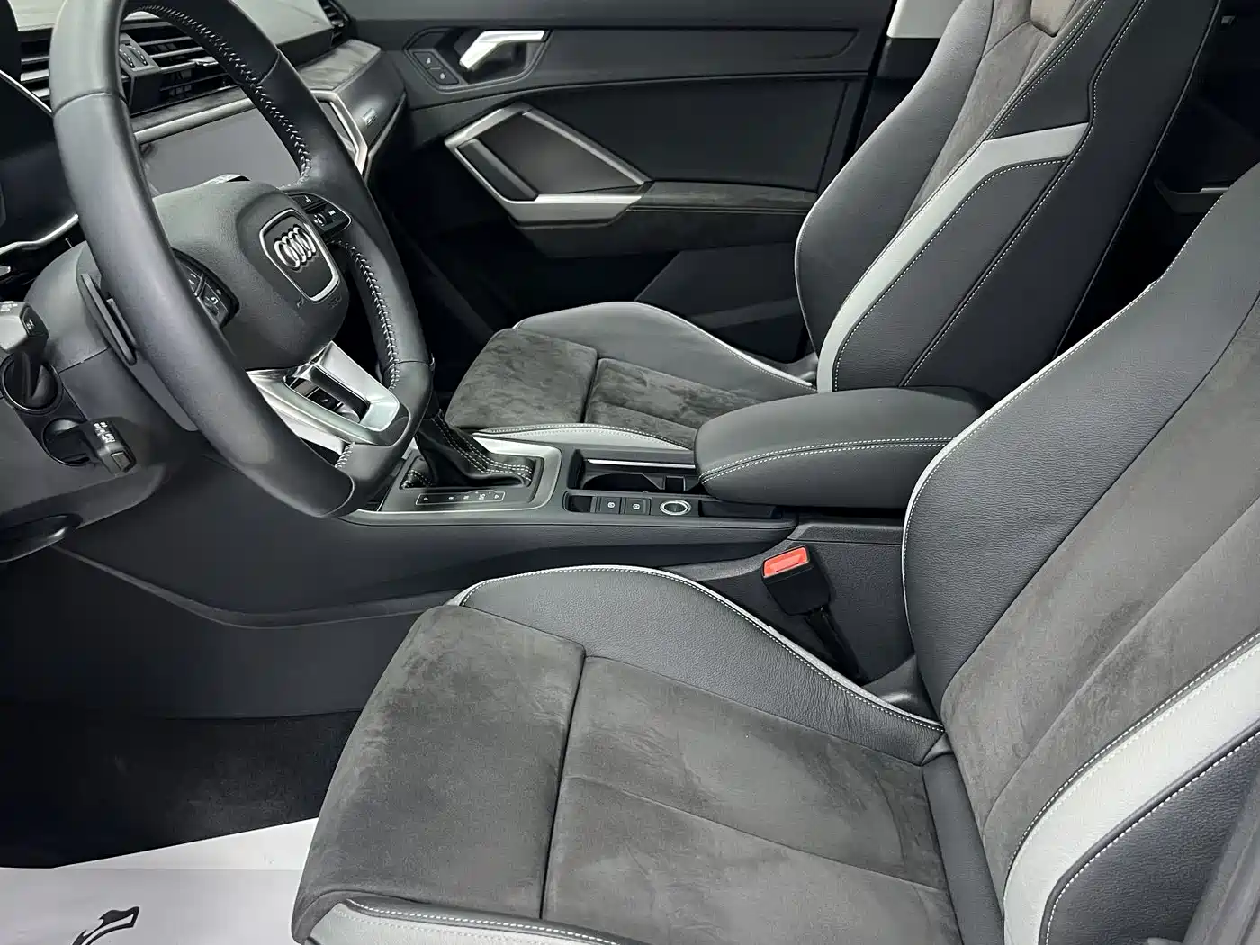 Audi Q3 2022 35 TFSI Fashion Dynamic фото 17