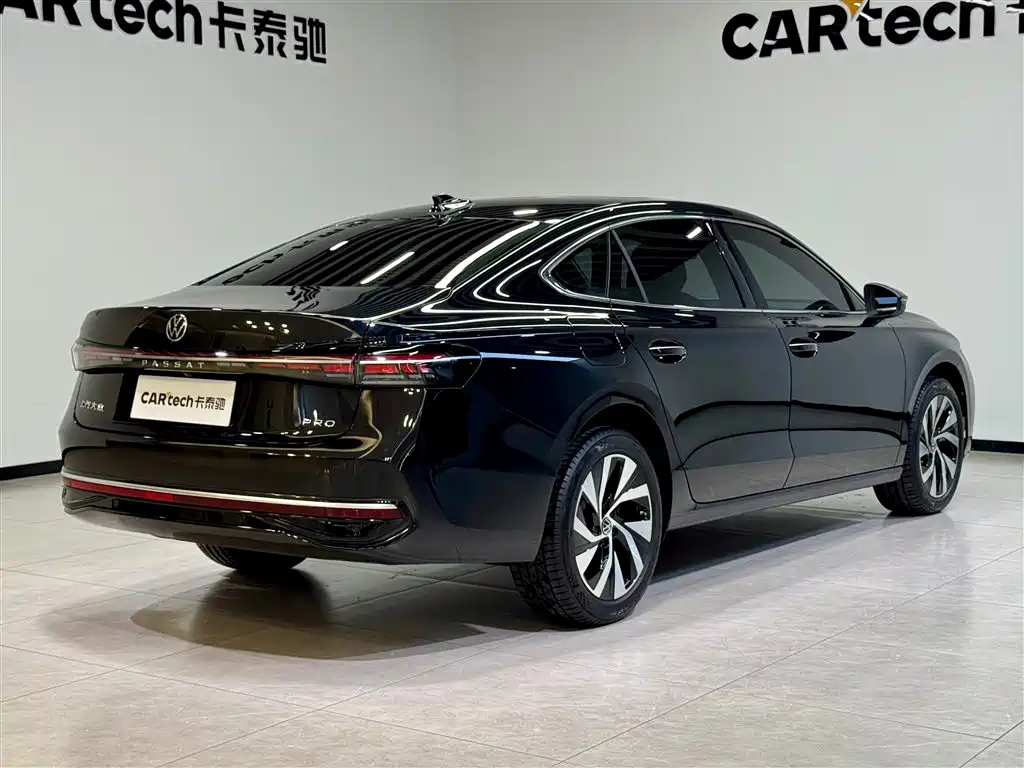Volkswagen Passat 2025 Pro 380TSI Dragon Glory Edition фото 4