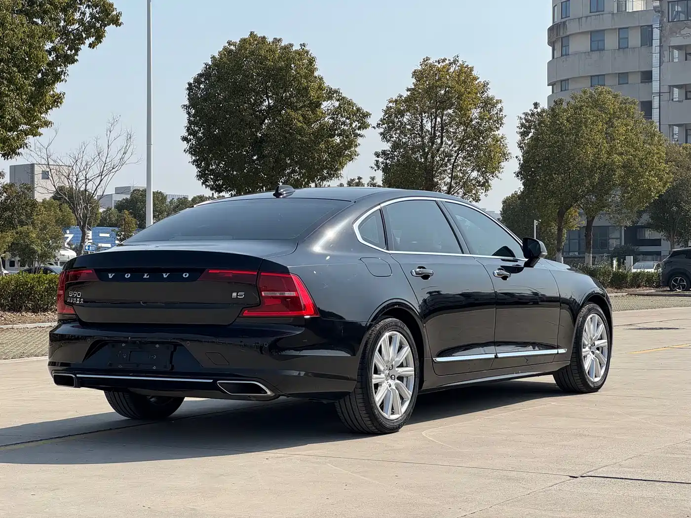 Volvo S90 2020 T5 Momentum Luxury Edition фото 7