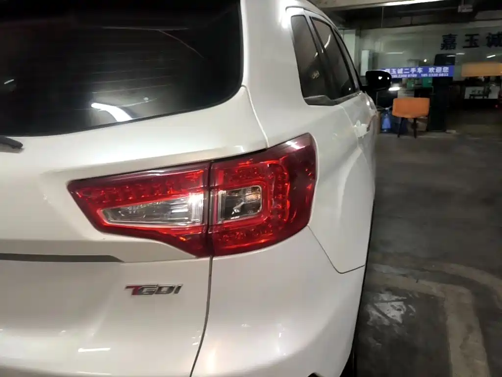 Фото 8 - Changan CS75