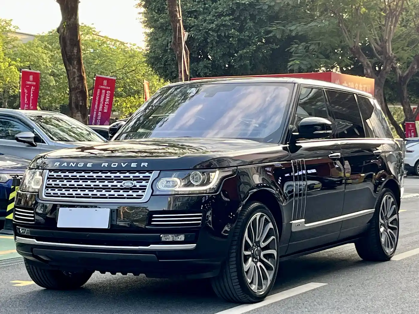 Land Rover Range Rover 2015 3.0 TDV6 Vogue SE Genesis Extended Edition