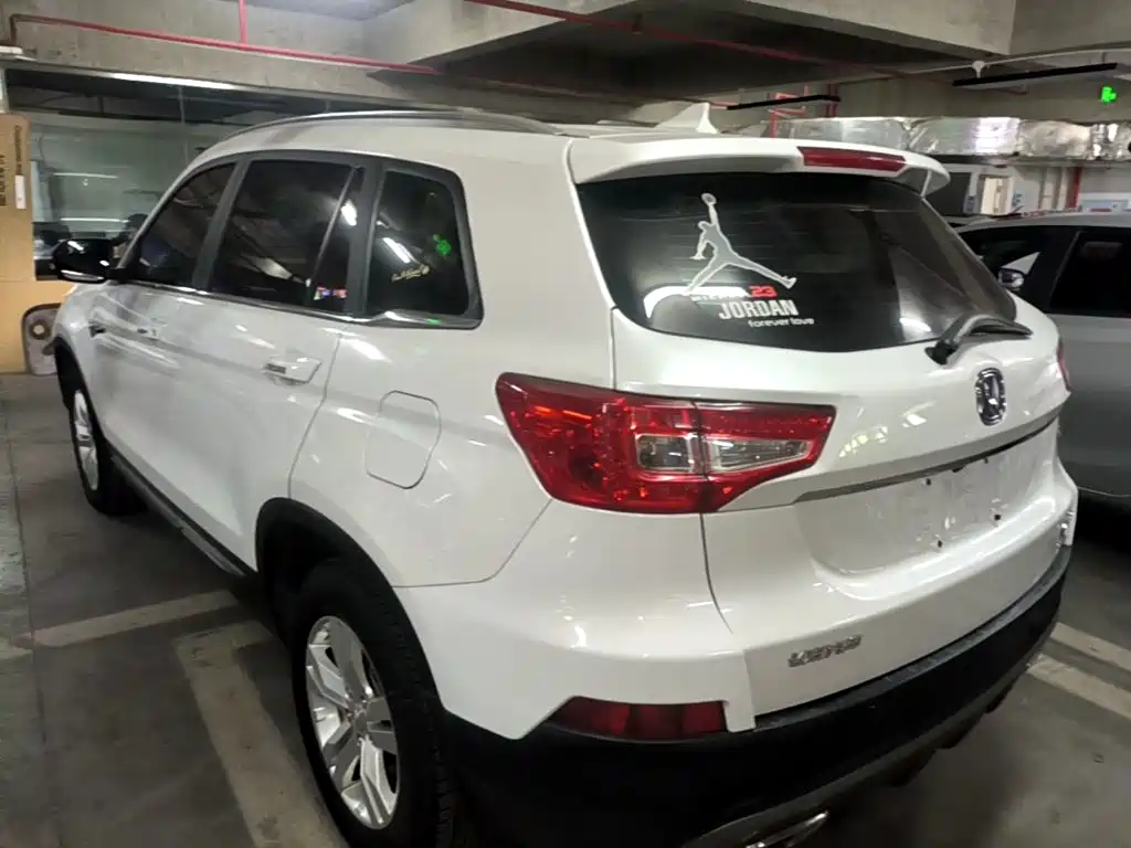 Фото 5 - Changan CS75