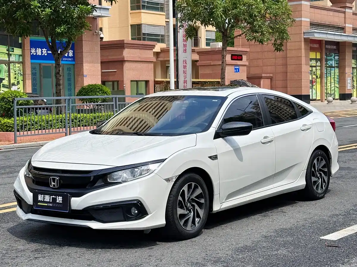 Фото 1 - Honda Civic