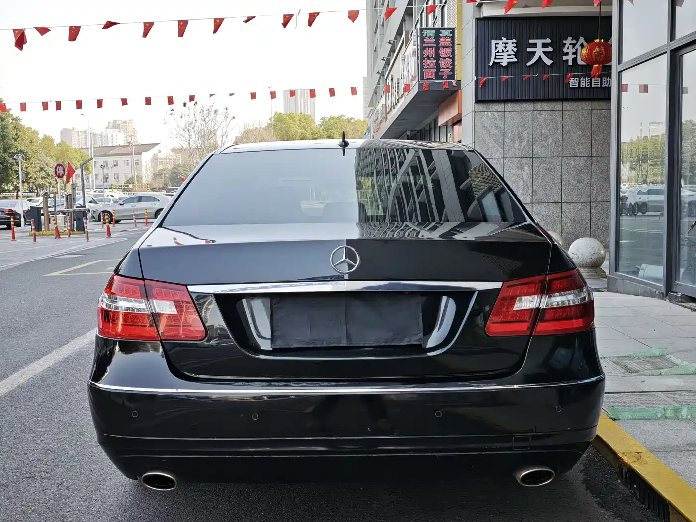 Mercedes-Benz E-Class 2012 E 300 L Elegance Model фото 8