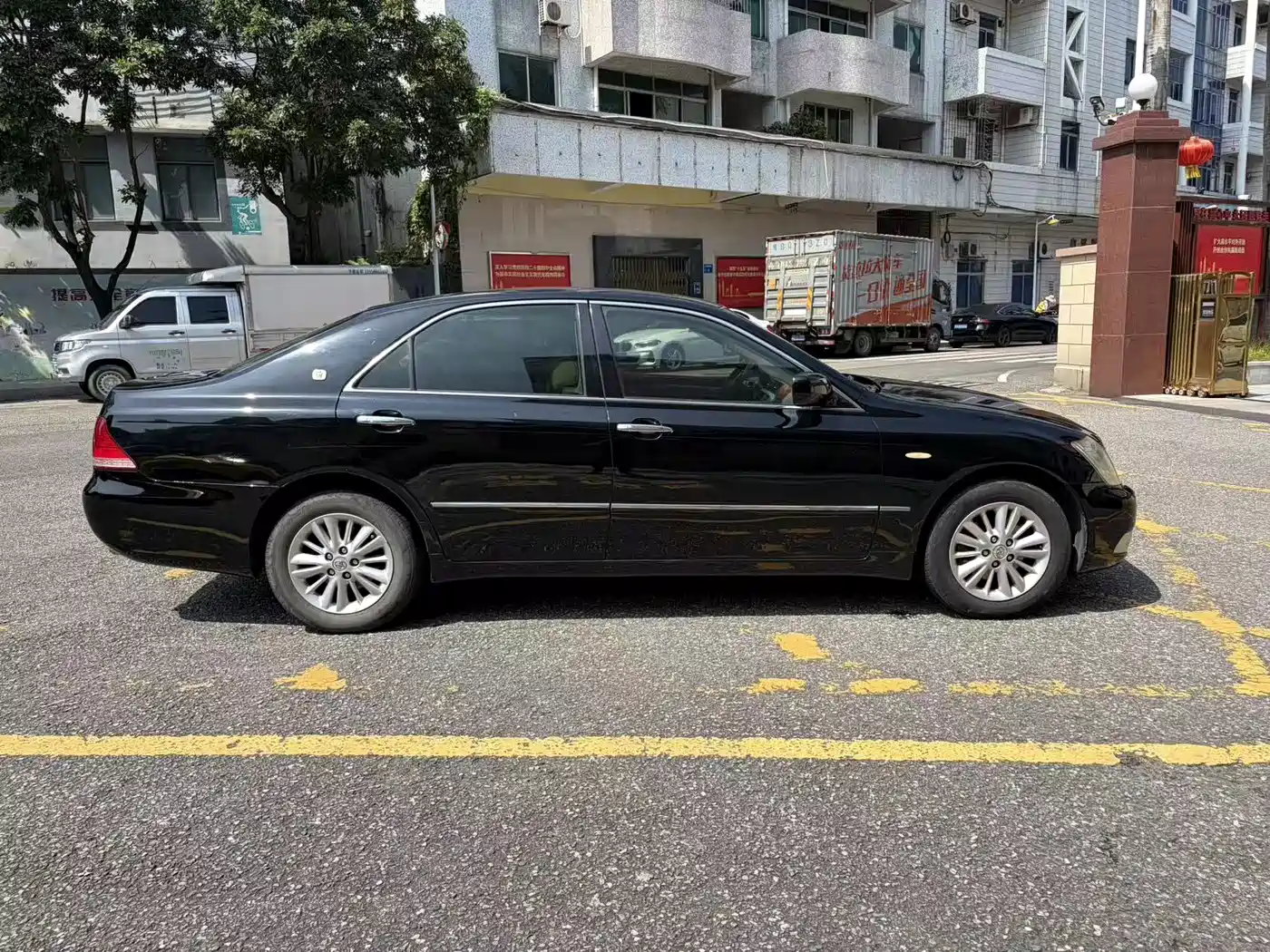 Toyota Crown 2007 2.5L Royal Leather Edition фото 4