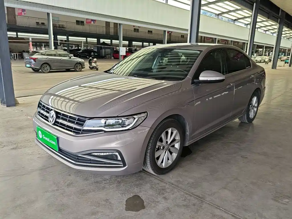 Фото 2 - Volkswagen Bora
