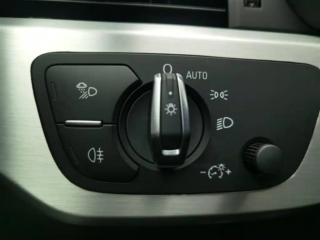 Audi A4L 2019 40 TFSI Fashion (China V) фото 21