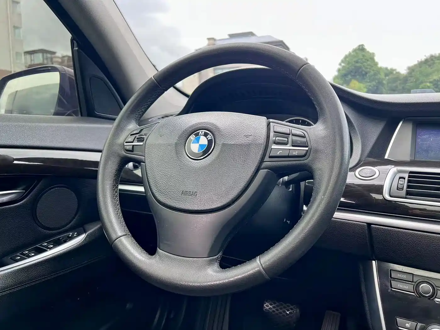 BMW 5 Series GT 2012 2013 535i Leadership