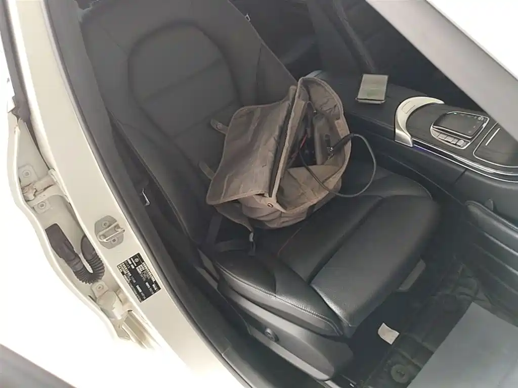 Фото 25 - Mercedes-Benz C-Class